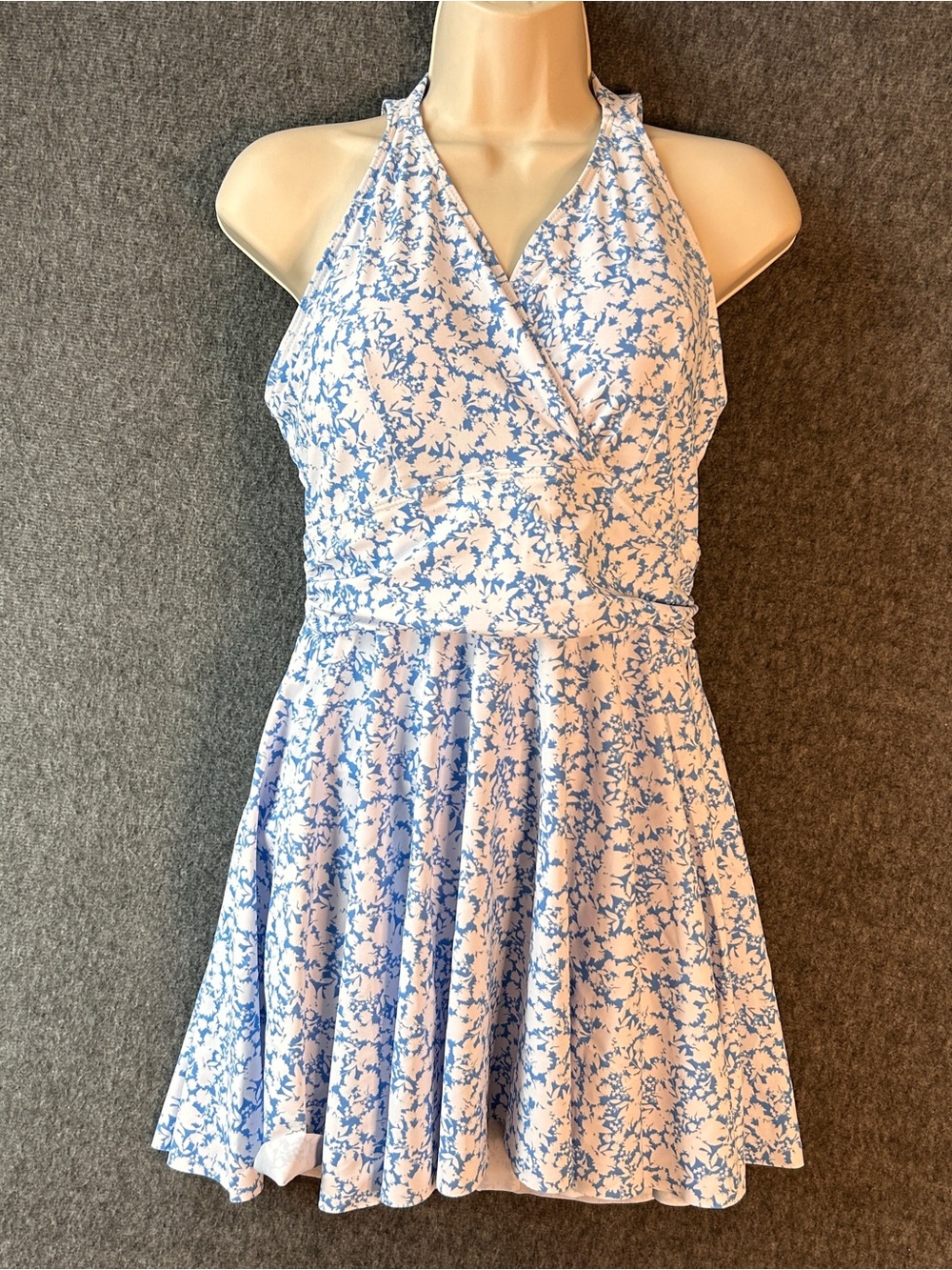 BloomChic Swimdress Womens 12 Blue Floral Halter Pleated Skirt Plus Split Skirt